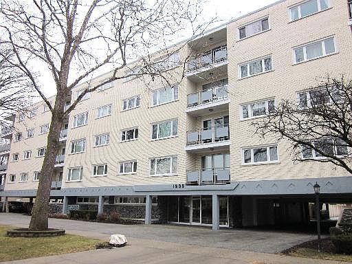 1st image of 1535 Forest Ave APT 402