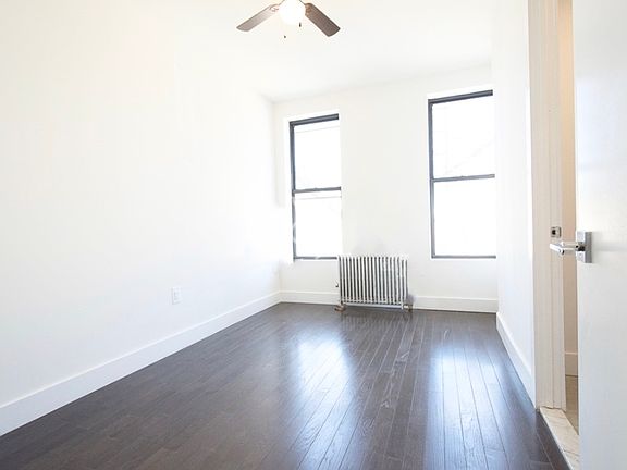 3rd image of 719 Henry St APT 2R