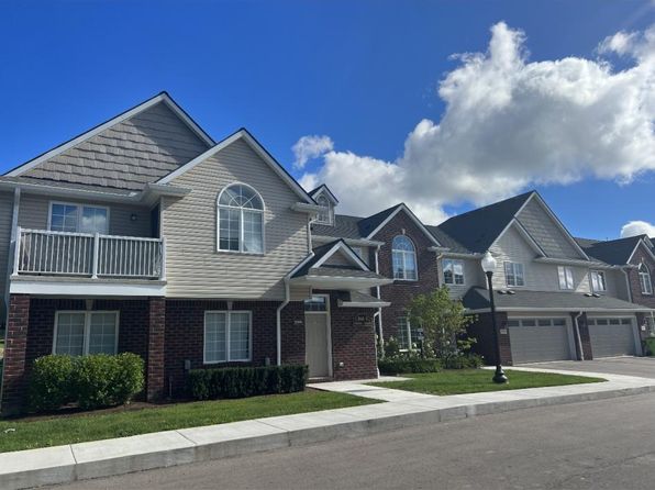 56407 Long Island Dr #56407