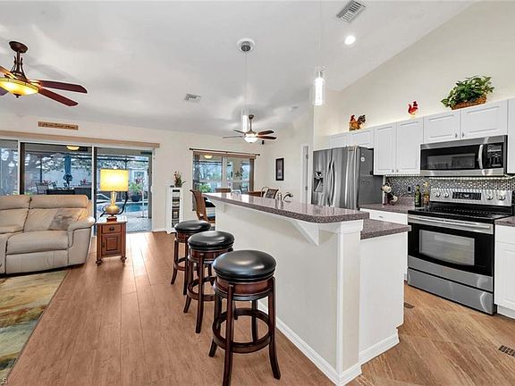 4th image of 1807 NW 15th PL