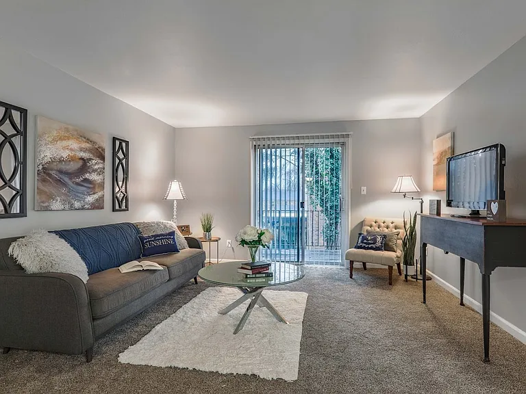 Prime at Uptown Apartments and Townhomes — Photo 27