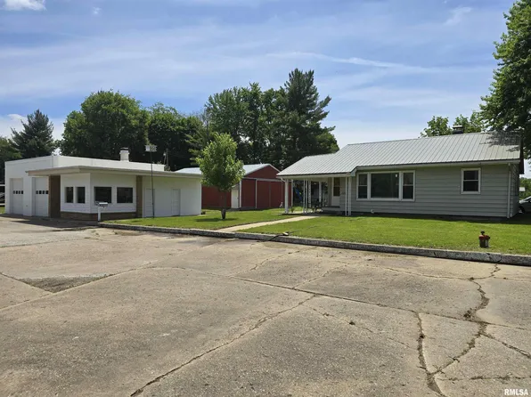 110 & 120 E Valley View Dr, Canton, IL 61520