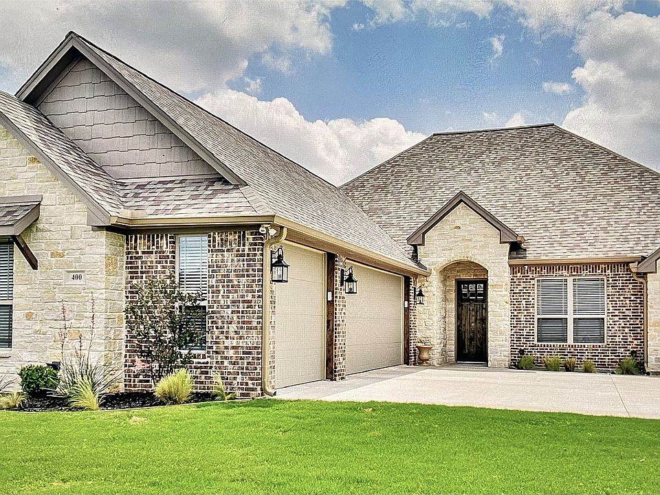 1st image of 400 Fowler Dr