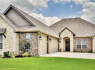 400 Fowler Dr, Granbury, TX 76048
