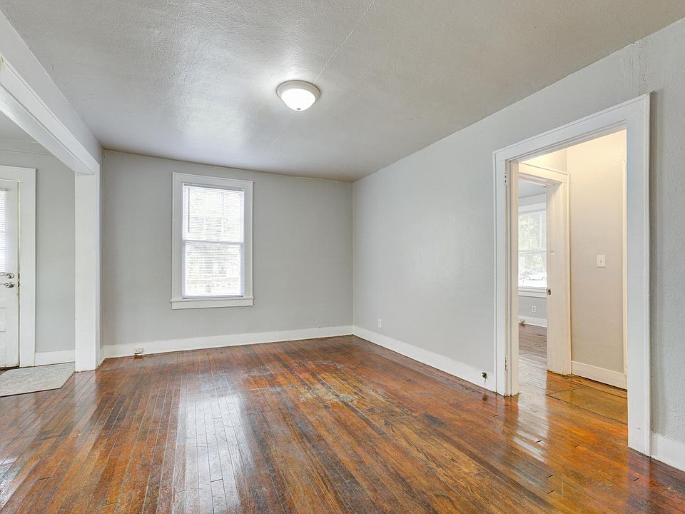 1st image of 2682 Houston St
