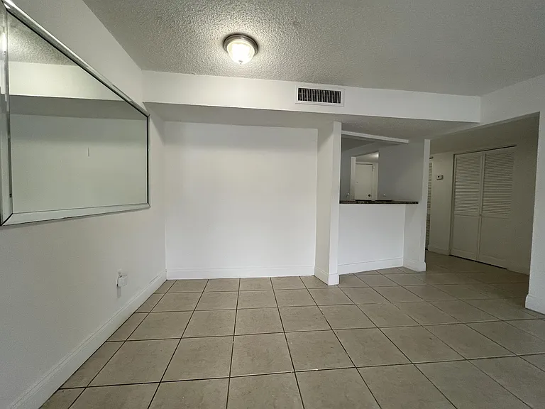 4205 N University Dr #112-1 — Photo 5