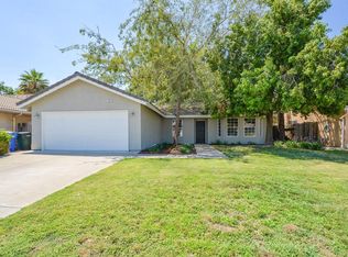 915 W Terrace Dr, Hanford, CA 93230
