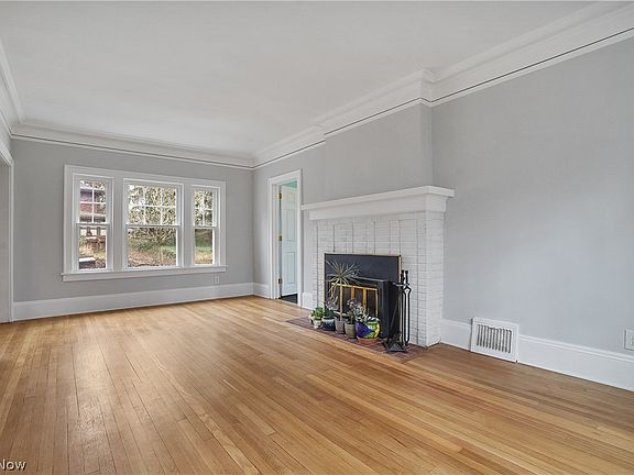 5th image of 205 Edgerton Rd