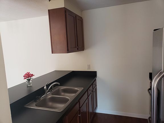 5th image of 1462 W Tarkington Dr