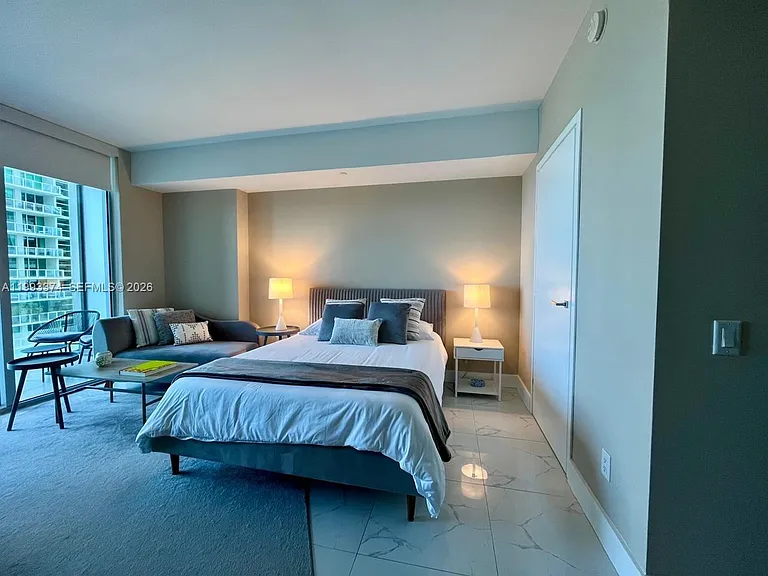 1300 Brickell Bay Dr #1806 — Photo 4