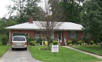 1st image of 203 Charlotte Dr