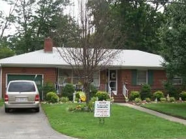 203 Charlotte Dr, Portsmouth, VA 23701