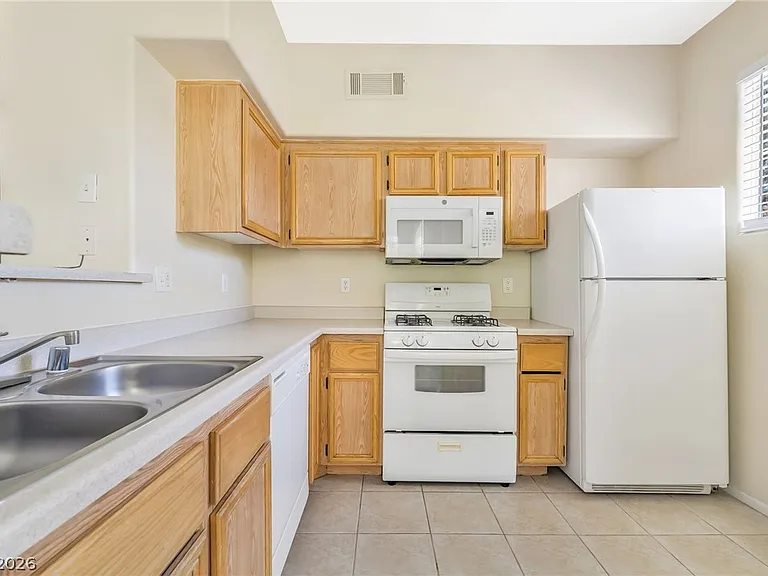 9050 W Warm Springs Rd #1159 — Photo 11