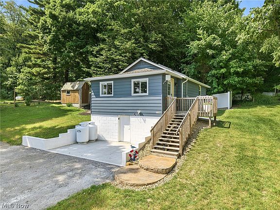3rd image of 32880 Camp Dr