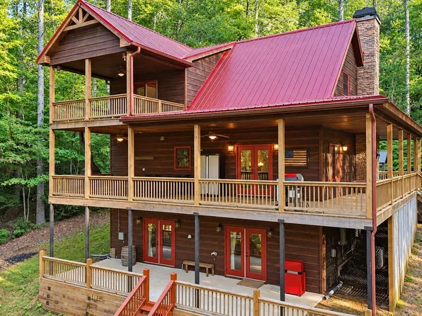 546 Stillhouse Creek Dr, Ellijay, GA 30540