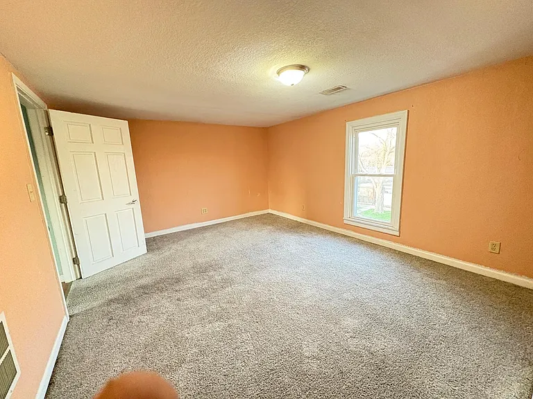 2243 Consaul St — Photo 10