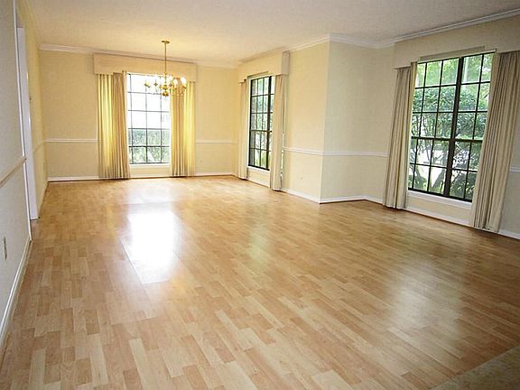 5th image of 3414 Black Locust Dr