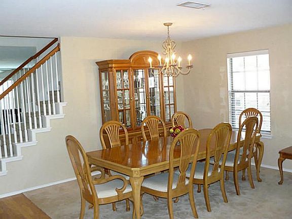 3rd image of 2840 Park Place Dr