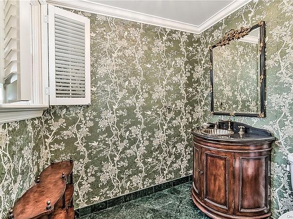 4th image of 132 Wilmot Cir