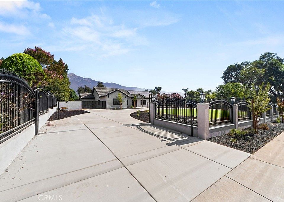 1st image of 9760 Lemon Ave