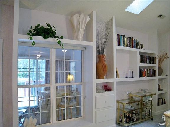 5th image of 3352 St James Drive SE
