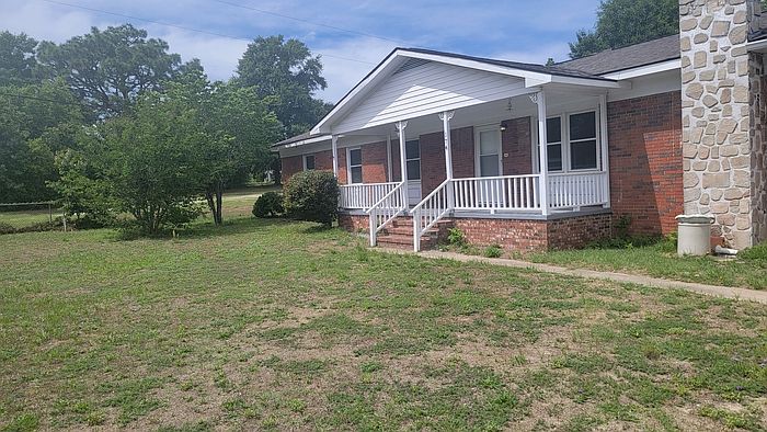 1st image of 174 Richardson Cir