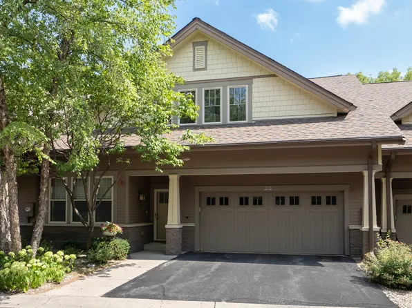 2113 Village Ter, Bloomington, MN 55431
