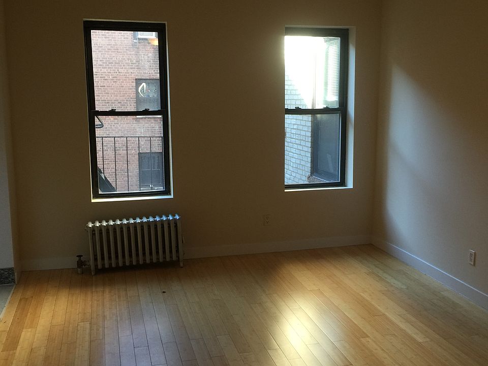 1st image of 11611 Metropolitan Ave