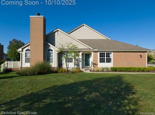 46502 Killarney Cir, Canton, MI 48188