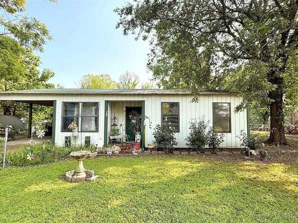 216 E 4th St, Hulbert, OK 74441