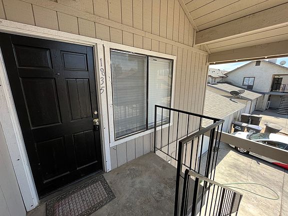 2nd image of 1835 W Whitendale Ave Unit 1835