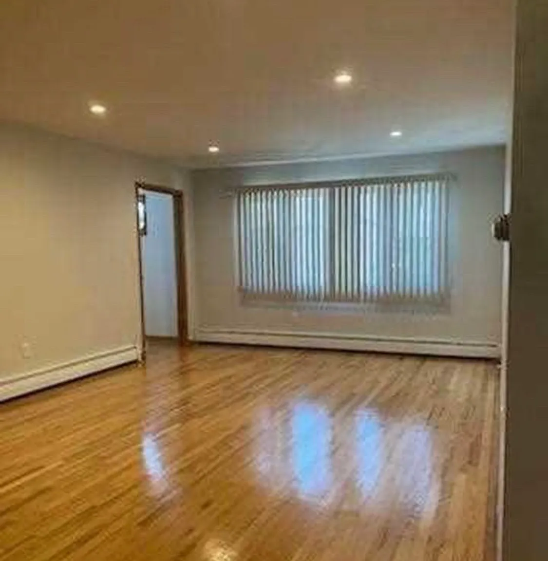 3 bed, $2,800 — Photo 1