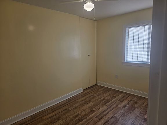 3rd image of 3515 Lampton Ave