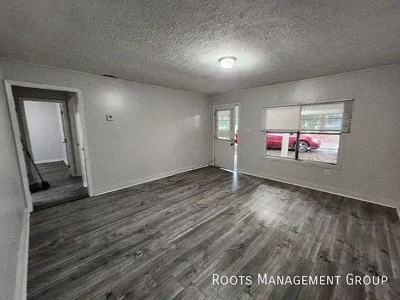 3rd image of 506 Romine Ct #506