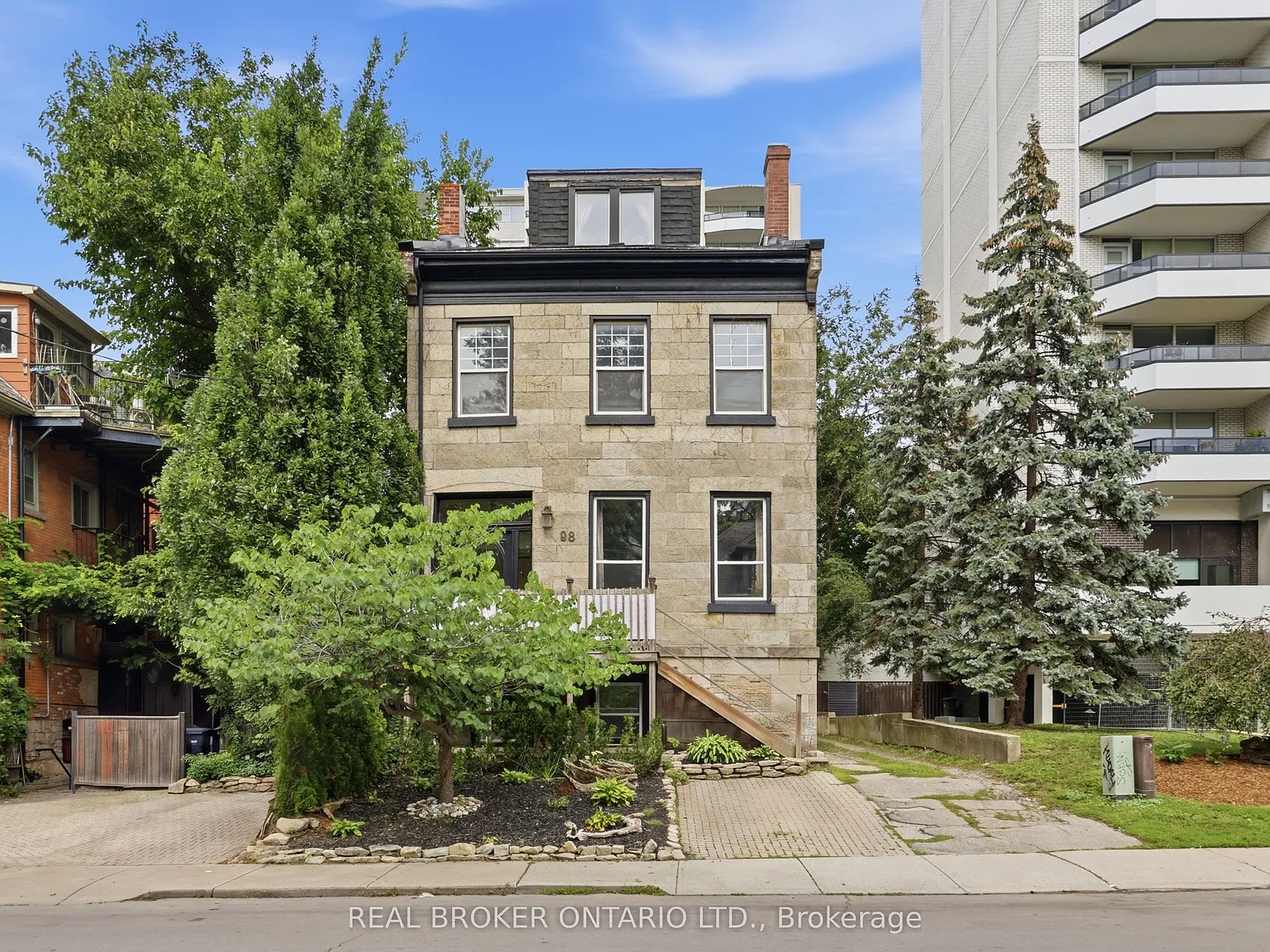 3 bed, $2,295 — Photo 1