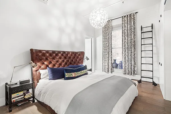 Sold by Compass | media 8