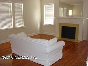 3rd image of 2535 Dellwood Ave