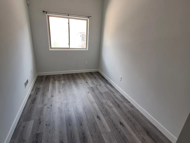 2138 N Franklin St #1 — Photo 5