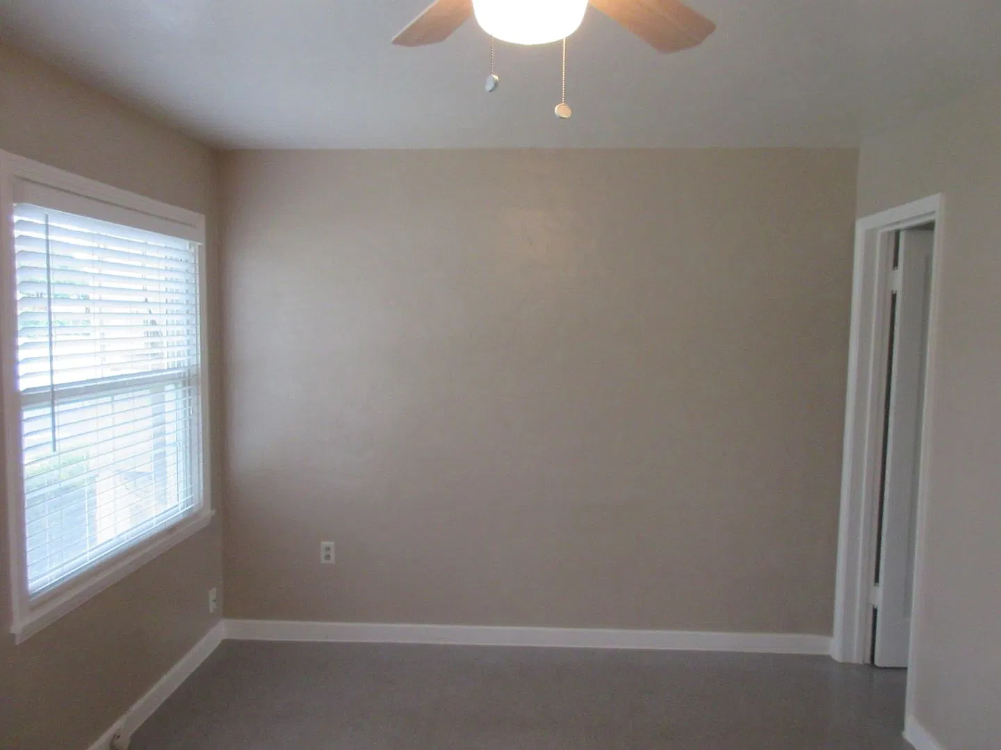 602 — Photo 3