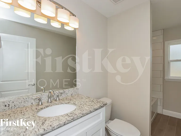 249 Bordeaux Ave NE — Photo 12