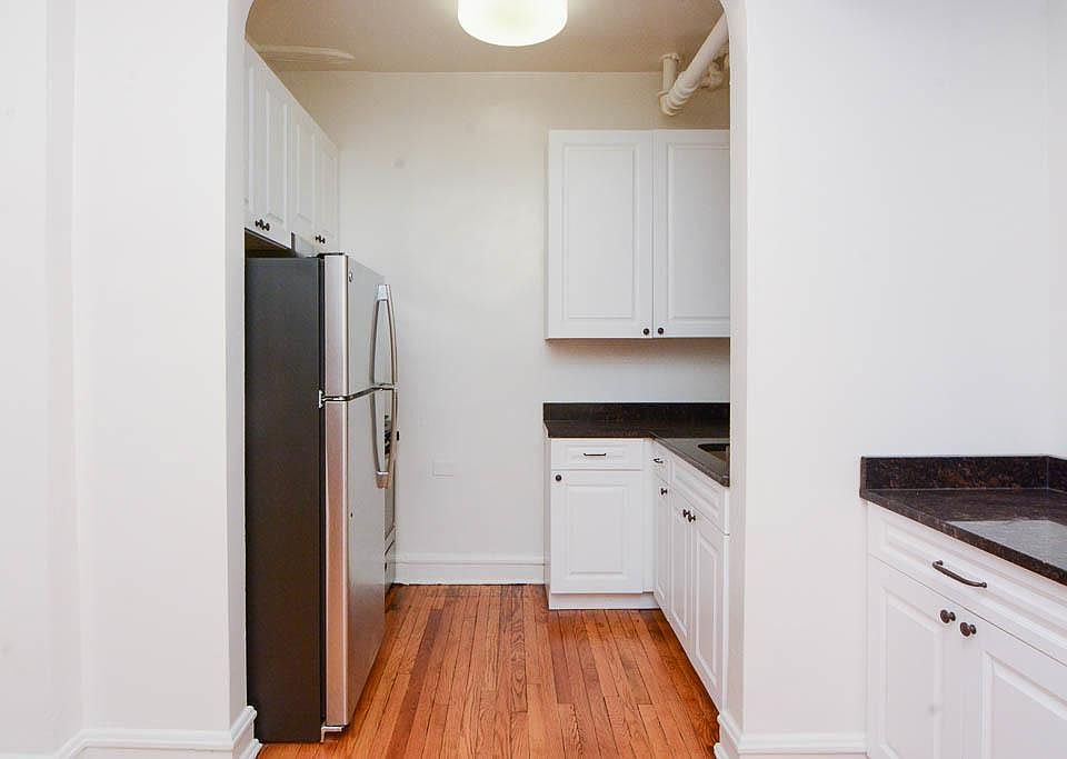 1st image of 4918 N Wolcott Ave Unit G