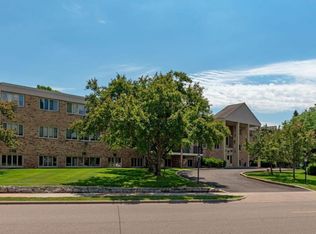 4351 Parklawn Ave #4, Edina, MN 55435