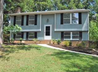 125 Dark Oak Dr, Cary, NC 27513