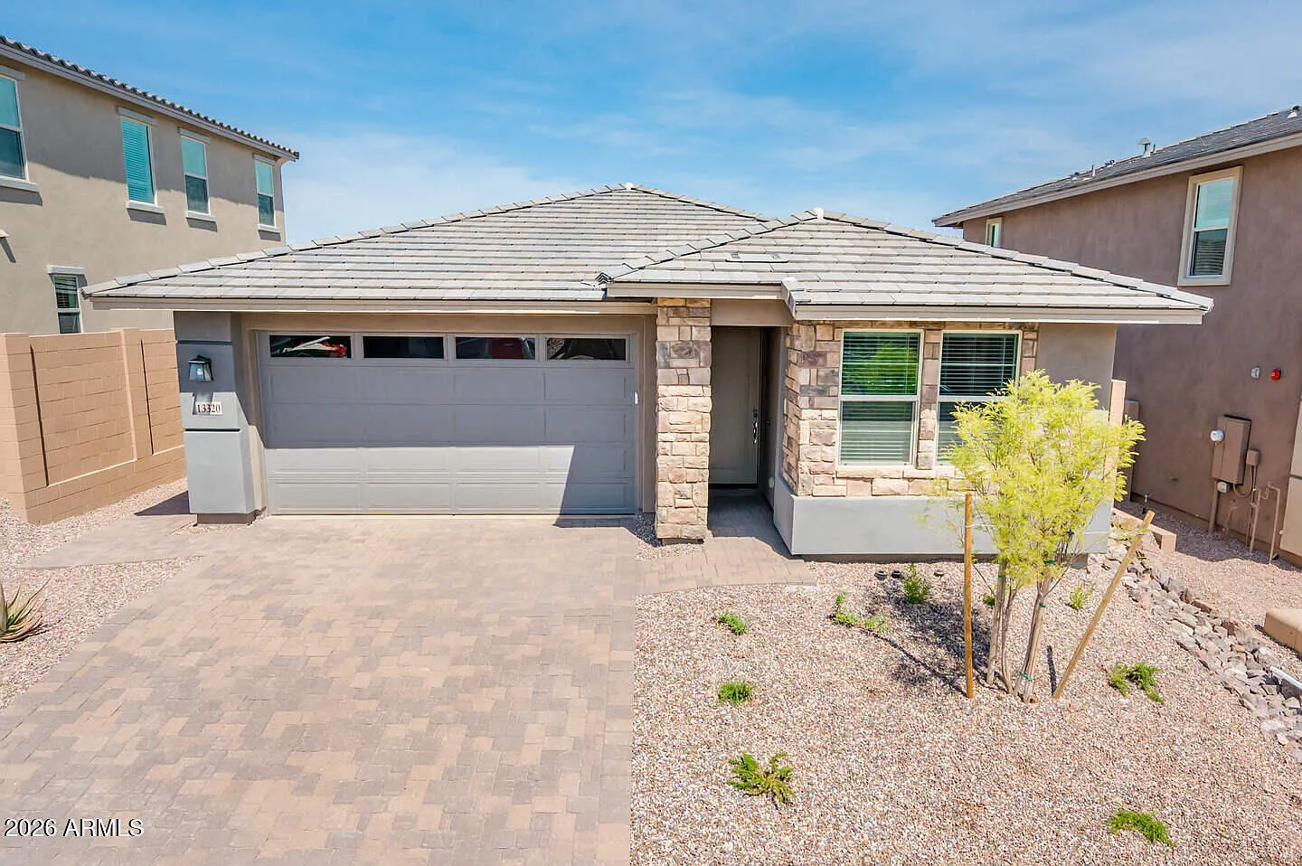 4 bed, 2.5 bath, 1940 sqft, $2,599 — Photo 2