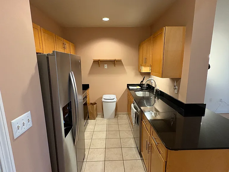 52 Lawrence Dr #314 — Photo 5