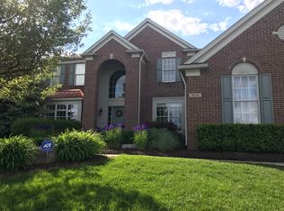 5624 Skye Ct, Rochester, MI 48306