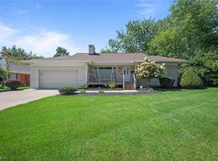 2576 Larchmont Rd, Beachwood, OH 44122