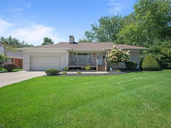 2576 Larchmont Rd, Beachwood, OH 44122