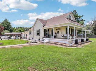 603 S Main St, Sorento, IL 62086