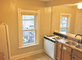 813 S 3rd St #5, Watertown, WI 53094